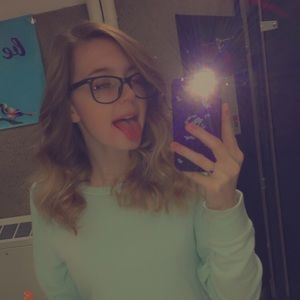 Meet your Posher, Lexi